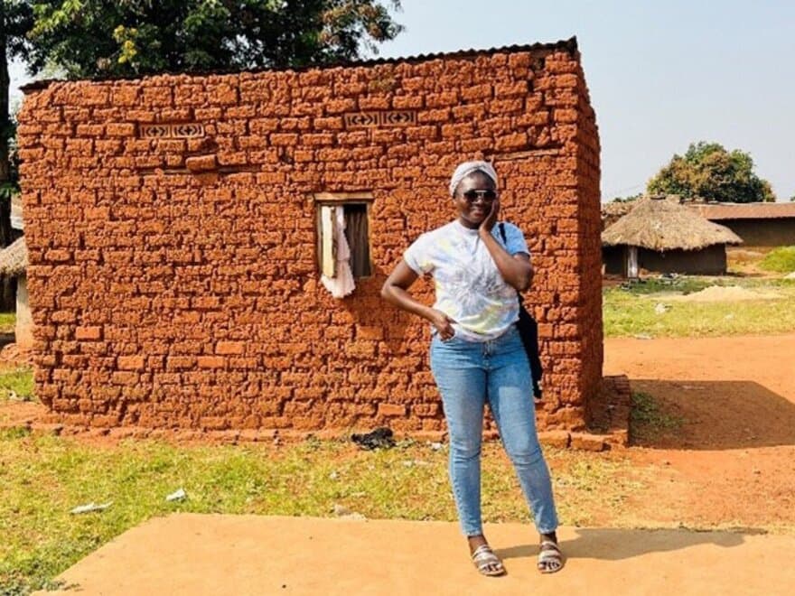 Noragric student Samira Sanni in a village in northern Uganda, where she conducted fieldwork for her Master's degree through Norway's NORPART programme.